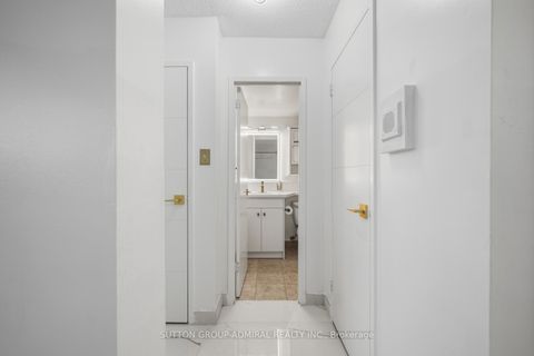 Photo 17 at G8 - 5 Parkway Forest Drive, Henry Farm, Toronto