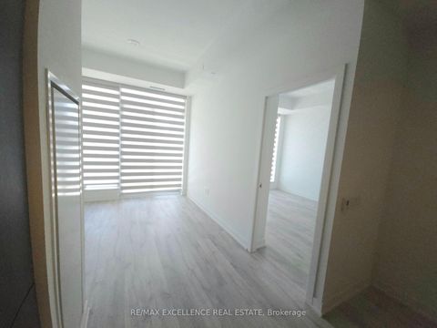 Photo 14 at S617 - 8 Olympic Garden Drive, Newtonbrook East, Toronto