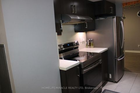 Photo 10 at 1211 - 3 Rowntree Road, Jamestown, Toronto