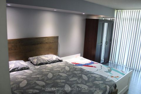 Photo 13 at 1211 - 3 Rowntree Road, Jamestown, Toronto