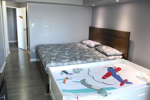 Photo 14 at 1211 - 3 Rowntree Road, Jamestown, Toronto