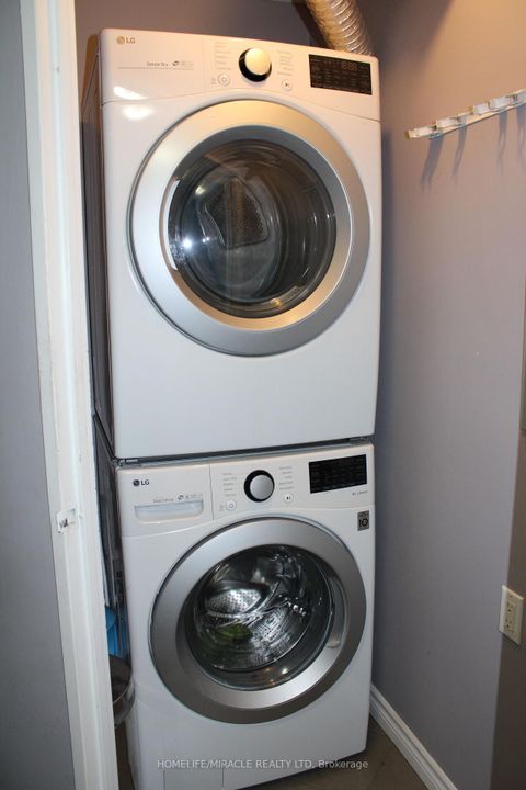 Photo 21 at 1211 - 3 Rowntree Road, Jamestown, Toronto