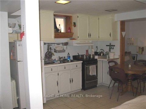 Photo 7 at 37 Deforest Road, Swansea, Toronto
