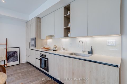 Photo 9 at 4 - 66 Long Branch Avenue, Long Branch, Toronto