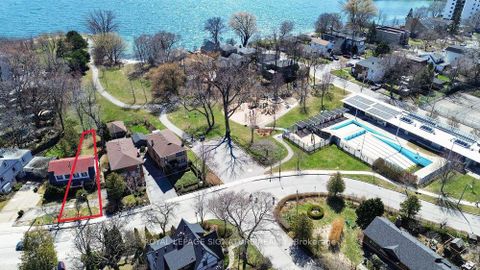 Photo 2 at 175B Lake Shore Drive, New Toronto, Toronto