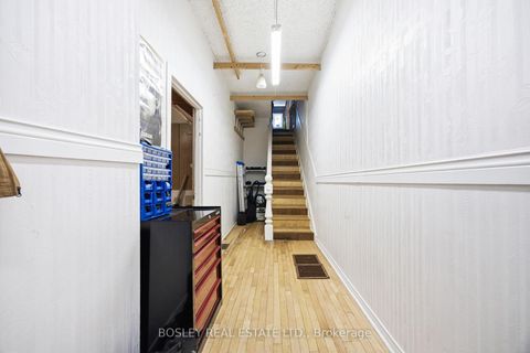 Photo 2 at 717 Richmond Street W, Niagara, Toronto