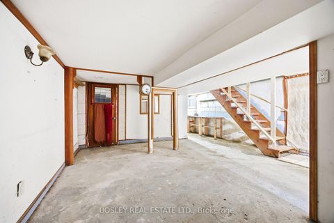 Photo 25 at 717 Richmond Street W, Niagara, Toronto