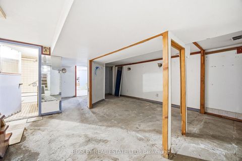 Photo 27 at 717 Richmond Street W, Niagara, Toronto
