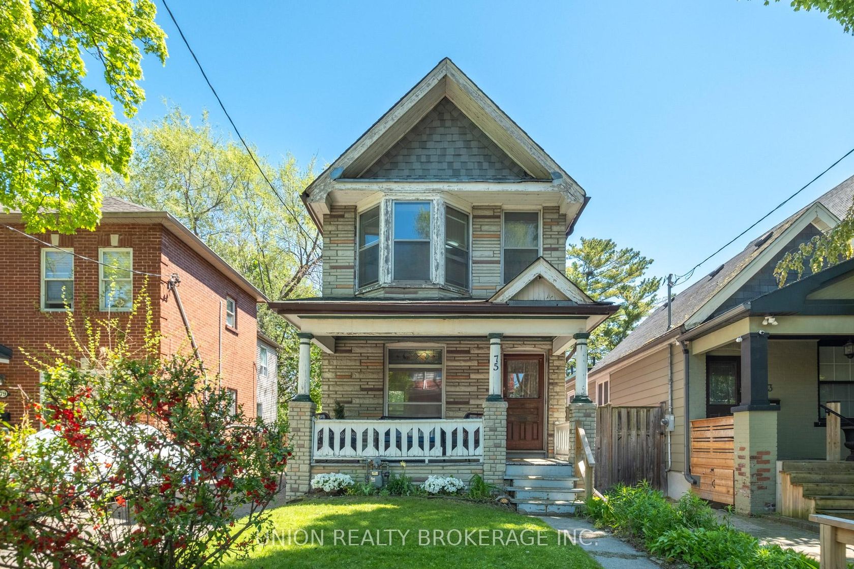 75 Redwood Avenue, Coxwell, Toronto photo number 2