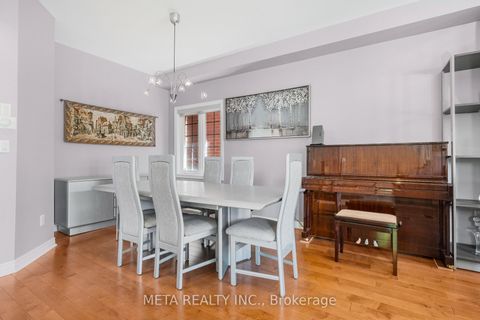Photo 8 at 25 Crispin Court, Buttonville, Markham