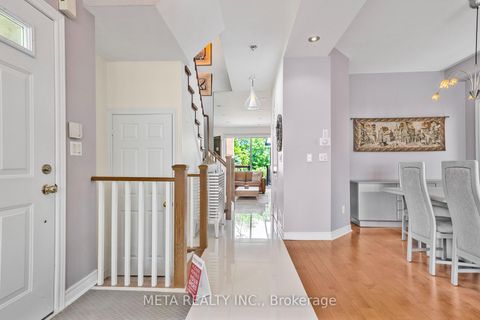 Photo 13 at 25 Crispin Court, Buttonville, Markham