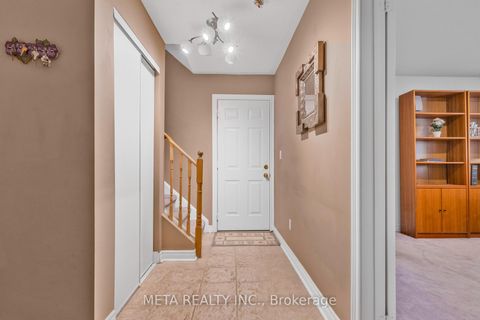 Photo 26 at 25 Crispin Court, Buttonville, Markham