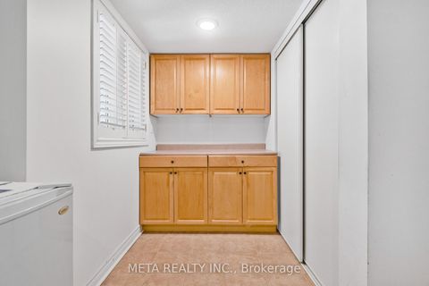 Photo 28 at 25 Crispin Court, Buttonville, Markham