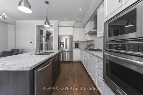 Photo 11 at 30 Zenith Avenue, Kleinburg, Vaughan