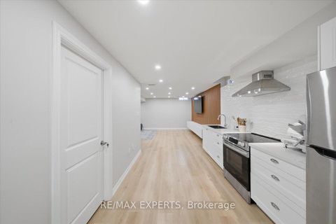 Photo 37 at 30 Zenith Avenue, Kleinburg, Vaughan