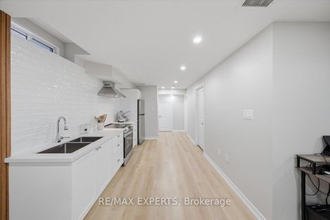 Photo 40 at 30 Zenith Avenue, Kleinburg, Vaughan