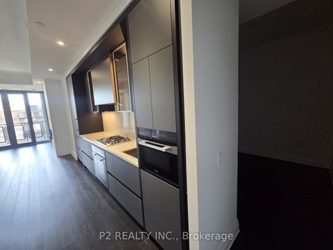 Photo 1 at 407 - 2 Forest Hill Road, Casa Loma, Toronto