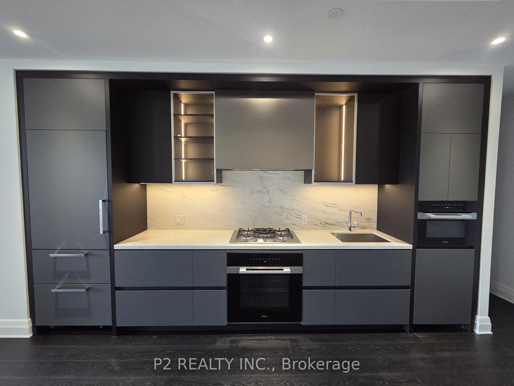 407 - 2 Forest Hill Road, Casa Loma, Toronto photo number 2