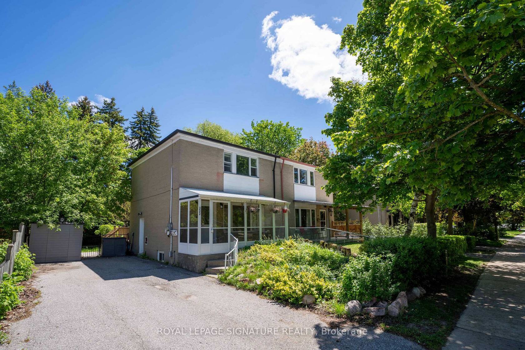 333 Neal Drive, Crosby, Richmond Hill photo 3