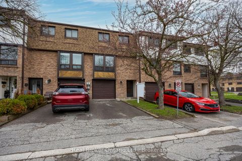 Photo 2 at 30 - 220 Ormond Drive, Samac, Oshawa