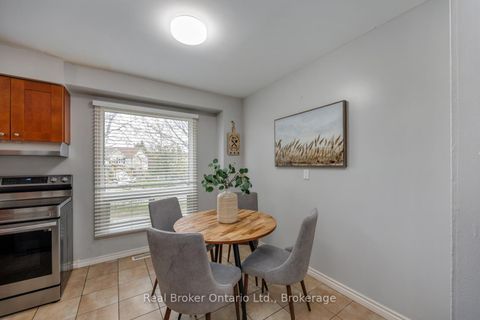 Photo 7 at 30 - 220 Ormond Drive, Samac, Oshawa