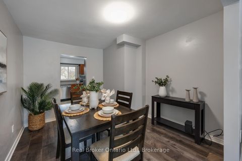 Photo 10 at 30 - 220 Ormond Drive, Samac, Oshawa