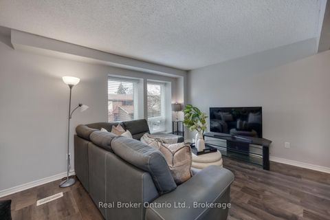 Photo 11 at 30 - 220 Ormond Drive, Samac, Oshawa
