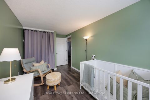 Photo 16 at 30 - 220 Ormond Drive, Samac, Oshawa