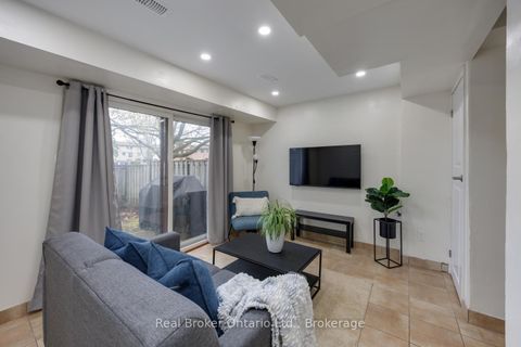 Photo 20 at 30 - 220 Ormond Drive, Samac, Oshawa