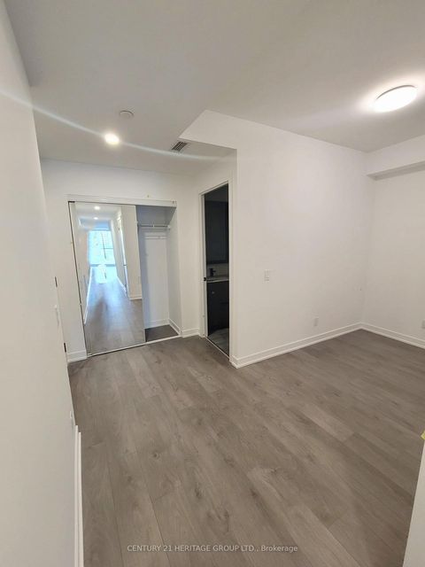 Photo 6 at 619 - 5 Defries Street, Regent Park, Toronto