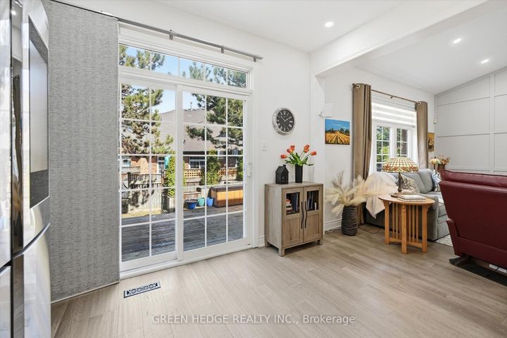 Photo 13 at 5 - 4360 Millcroft Park Drive, Rose, Burlington