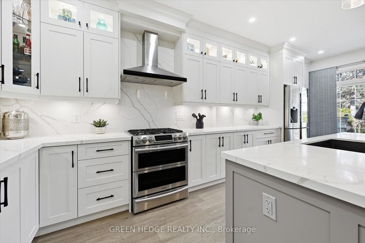 Photo 15 at 5 - 4360 Millcroft Park Drive, Rose, Burlington