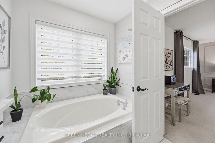 Photo 28 at 5 - 4360 Millcroft Park Drive, Rose, Burlington