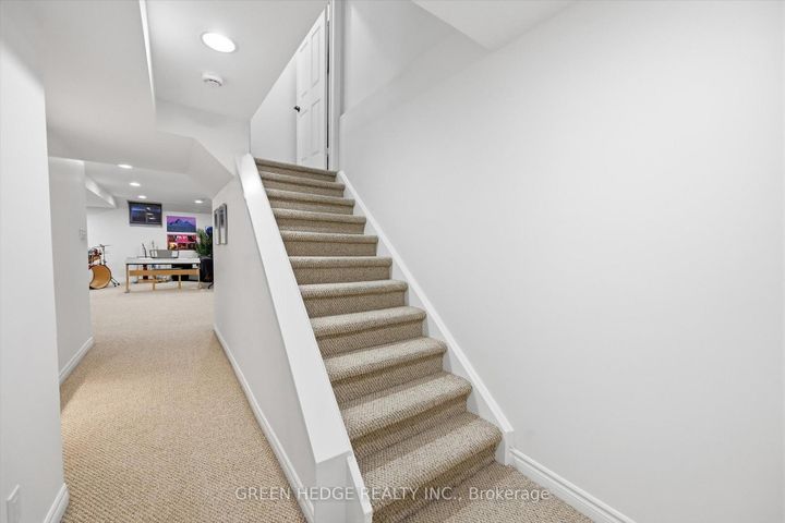Photo 39 at 5 - 4360 Millcroft Park Drive, Rose, Burlington