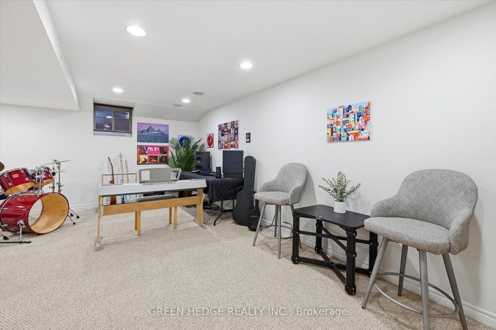 Photo 40 at 5 - 4360 Millcroft Park Drive, Rose, Burlington
