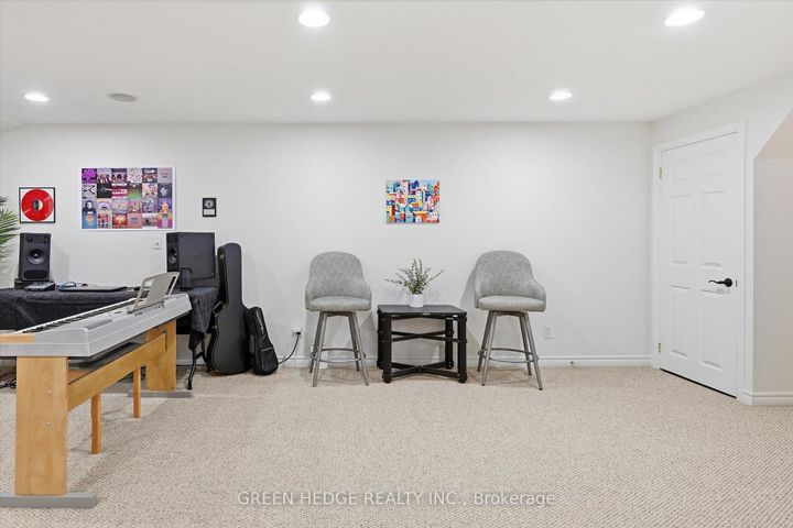 Photo 41 at 5 - 4360 Millcroft Park Drive, Rose, Burlington