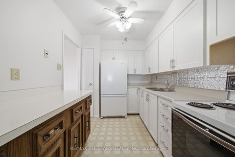 Photo 11 at 1204 - 1338 York Mills Road, Donalda, Toronto