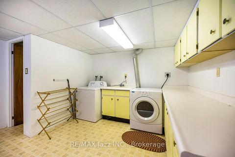 Photo 26 at 810 Kilkenny Court, Vanier, Oshawa