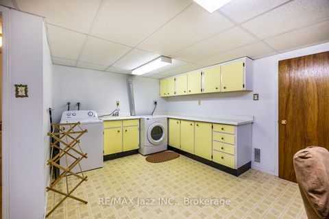 Photo 27 at 810 Kilkenny Court, Vanier, Oshawa