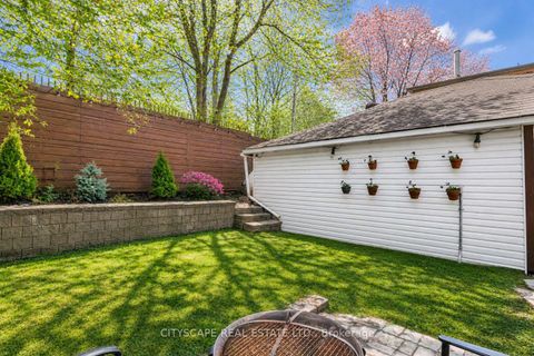 Photo 18 at 555 Castlefield Avenue, Forest Hill North, Toronto