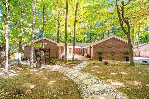 Photo 1 at 23 Cedarwood Crescent, Nobleton, King