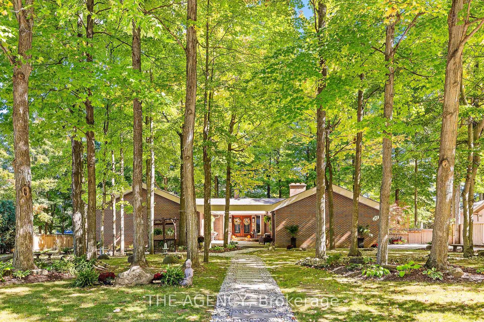23 Cedarwood Crescent, Nobleton, King photo number 2