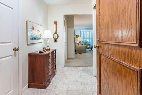 Photo 8 at 709 - 1 Aberfoyle Crescent, City Centre West, Toronto