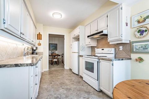 Photo 20 at 709 - 1 Aberfoyle Crescent, City Centre West, Toronto
