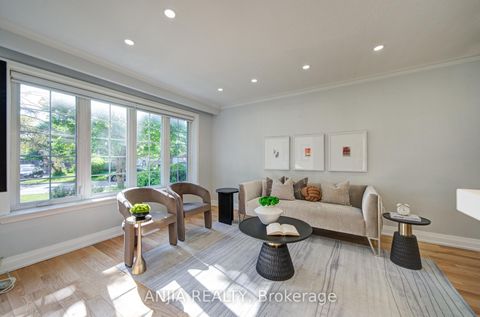 Photo 7 at 222 Elka Drive, Crosby, Richmond Hill