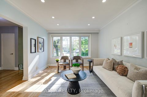 Photo 9 at 222 Elka Drive, Crosby, Richmond Hill