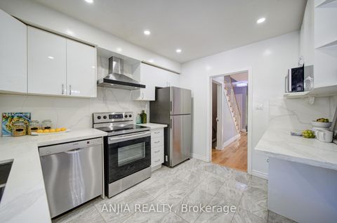 Photo 14 at 222 Elka Drive, Crosby, Richmond Hill