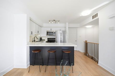 Photo 5 at 2020 - 125 George Appleton Way, CFB, Toronto
