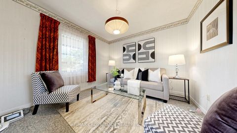 Photo 7 at 140 Goldhawk Trail, Milliken, Toronto
