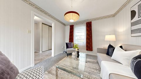 Photo 9 at 140 Goldhawk Trail, Milliken, Toronto